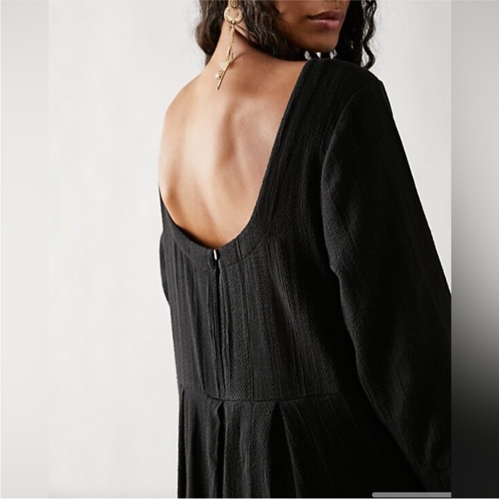 Elegant Black Jumpsuit - Picture 3 of 10